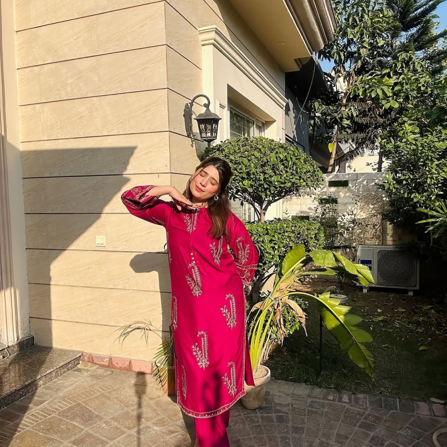 Gulabi